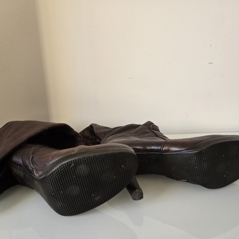 ARNOLD CHURGIN tall brown heeled leather boots. Size 39 (8-8.5) - Picture 15 of 15